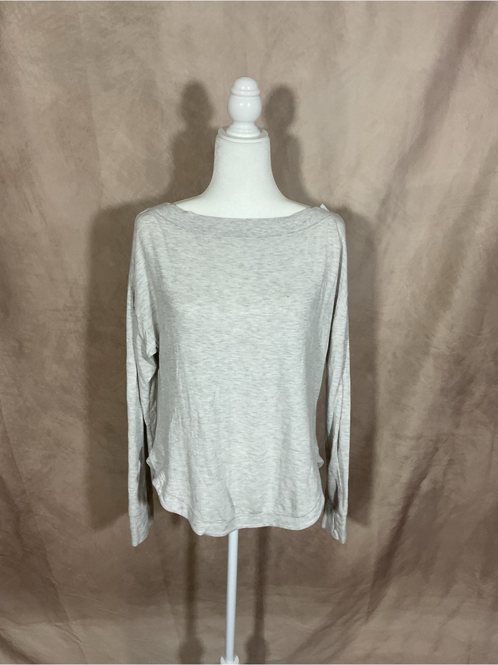 All in Motion Light Gray Long-Sleeve Women's Top